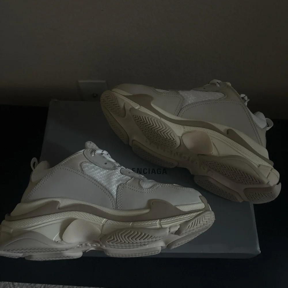 Balenciaga Triple S - Picture 4 of 6
